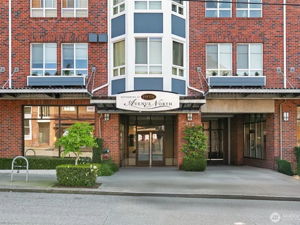 812 5th Avenue N #304, Seattle, WA 98109