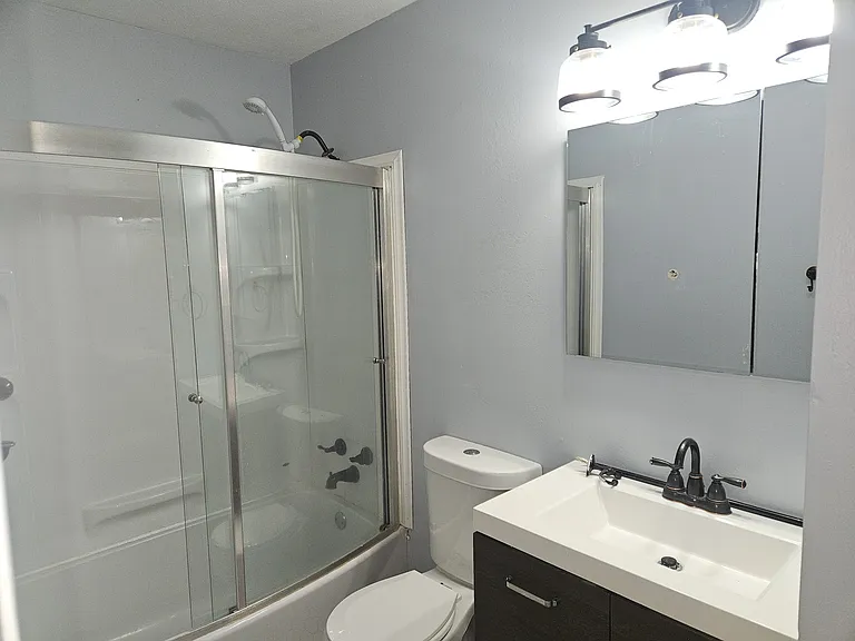 619 Berwick Dr — Photo 11