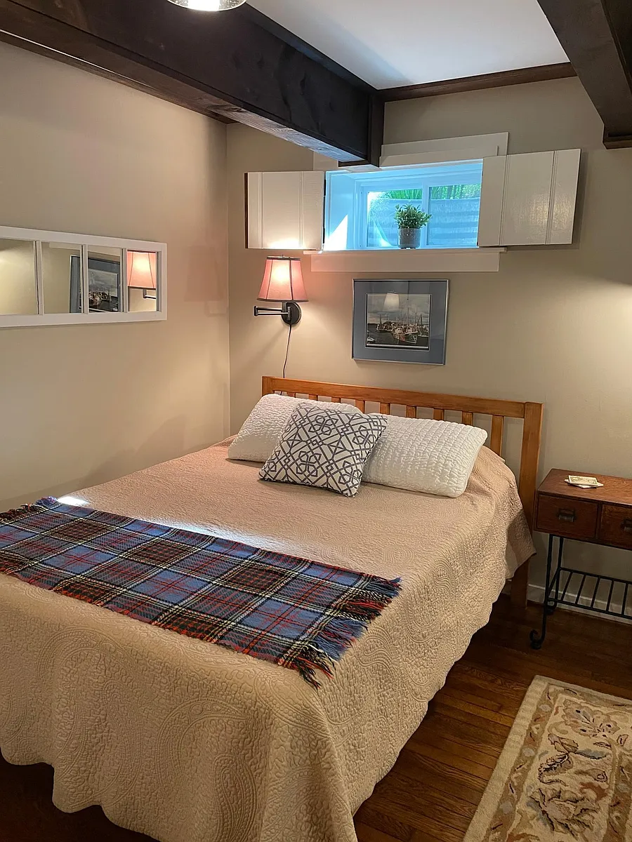 Queen bed includes all linens and pillows. - Gurleyville Rd