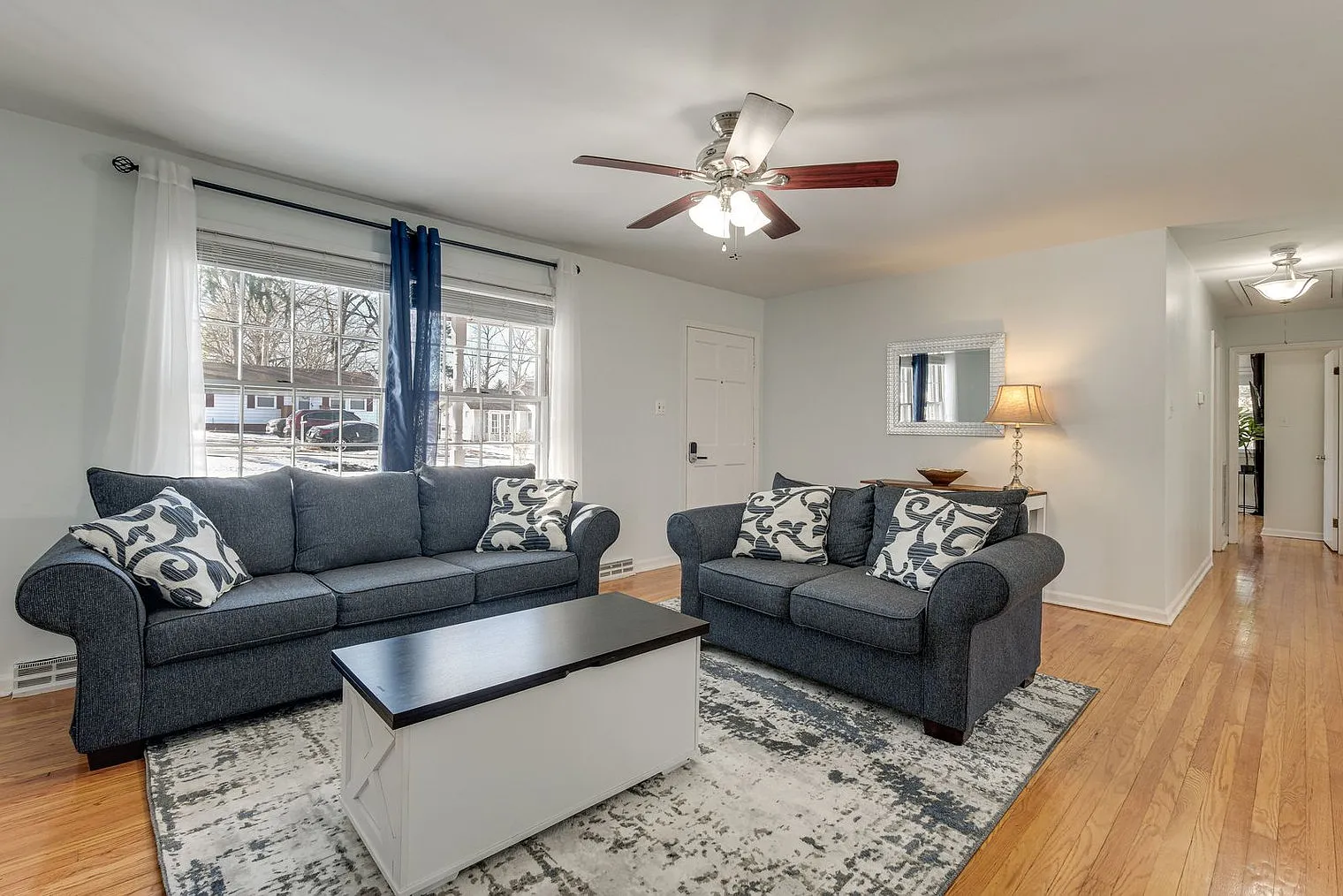 3 bed, 2.0 bath, 1496 sqft, $3,183 — Photo 3