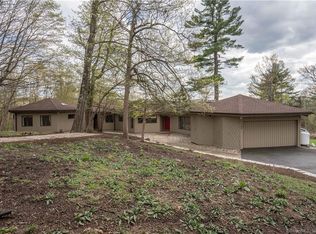 38 Mountain Ln, Farmington, CT 06032