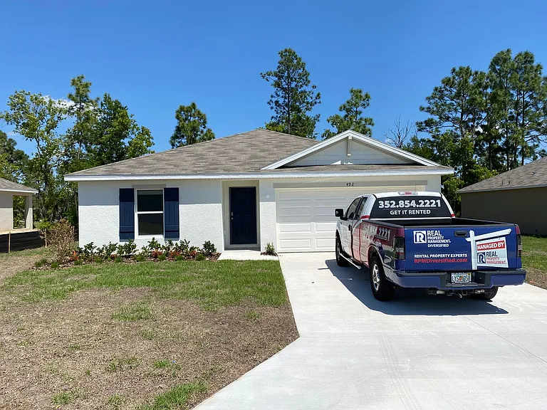 492 Hickory Course Loop — Photo 1