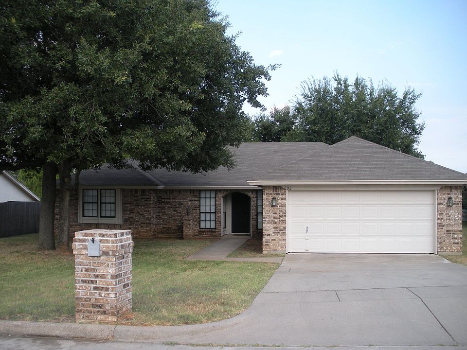 602 Reeves Ln