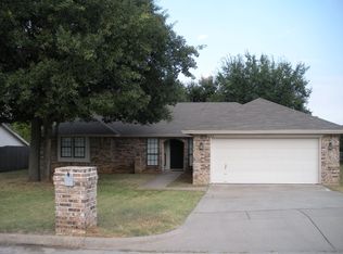 602 Reeves Ln, Kennedale, TX 76060
