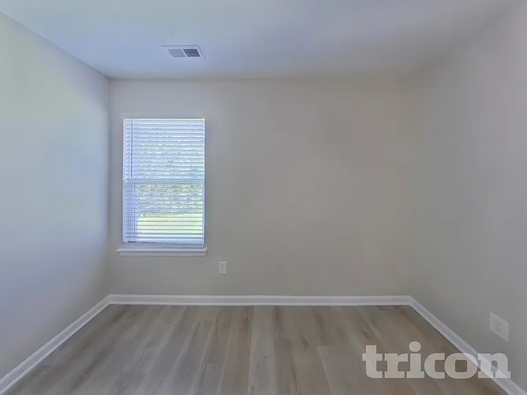 3101 Less Traveled Trl — Photo 13