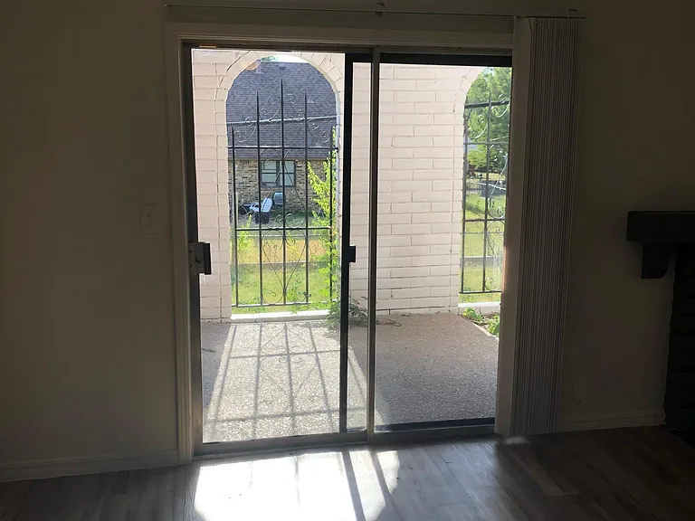 6126 S Lakewood Ave — Photo 13