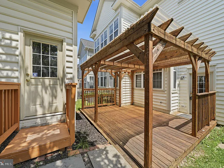 13131 Clarksburg Square Rd — Photo 42