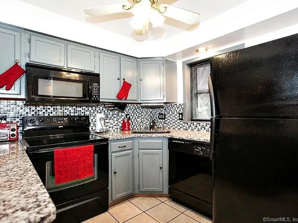 368 Connecticut Avenue #4, Bridgeport, CT 06607