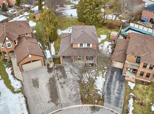 10 Nicholls Ct, Ajax, ON L1T1X6