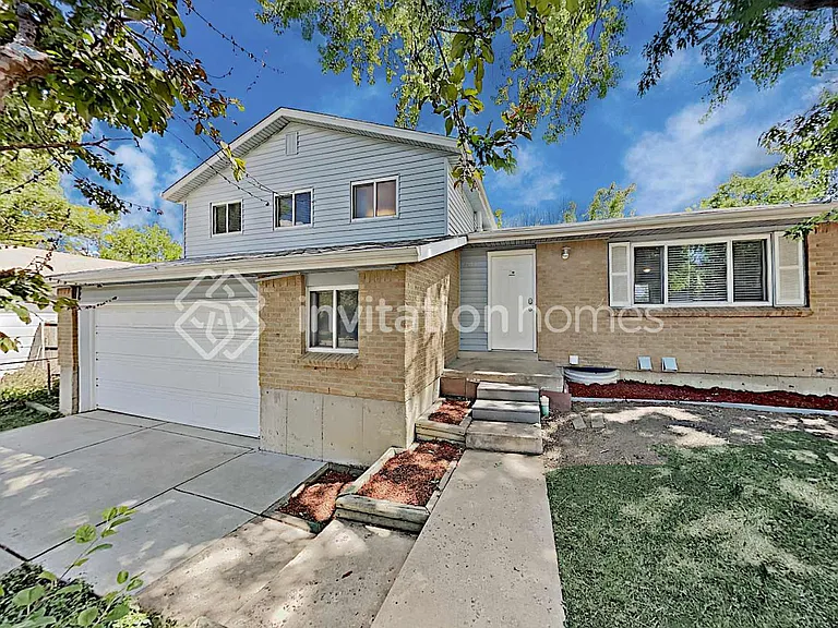 3869 S Helena St — Photo 1