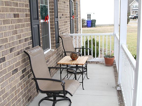 2nd image of 6048 Mainsail Ln