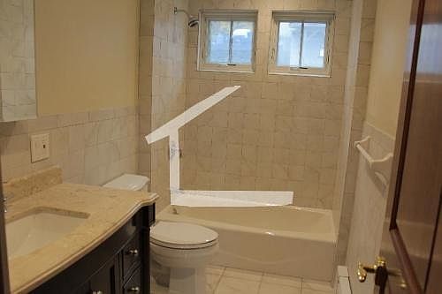 2nd image of 46 Gerrish St #Jc