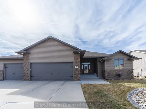 3827 Meadow Way Trl, Grand Island, NE 68803