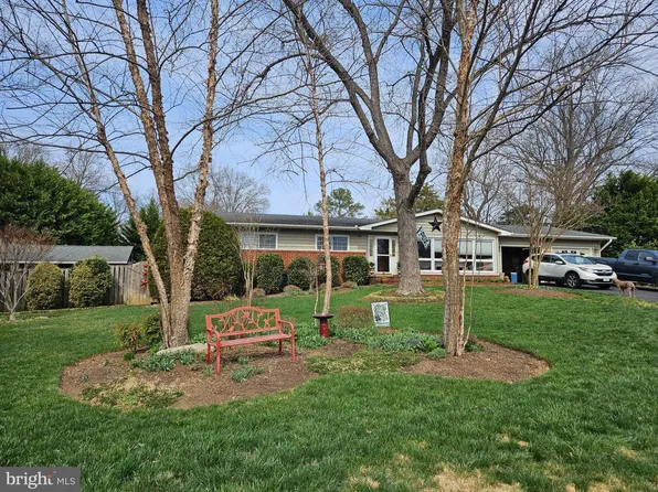 4404 Phylliss St, Alexandria, VA 22309