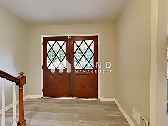 2nd image of 1020 Jeffery Dr