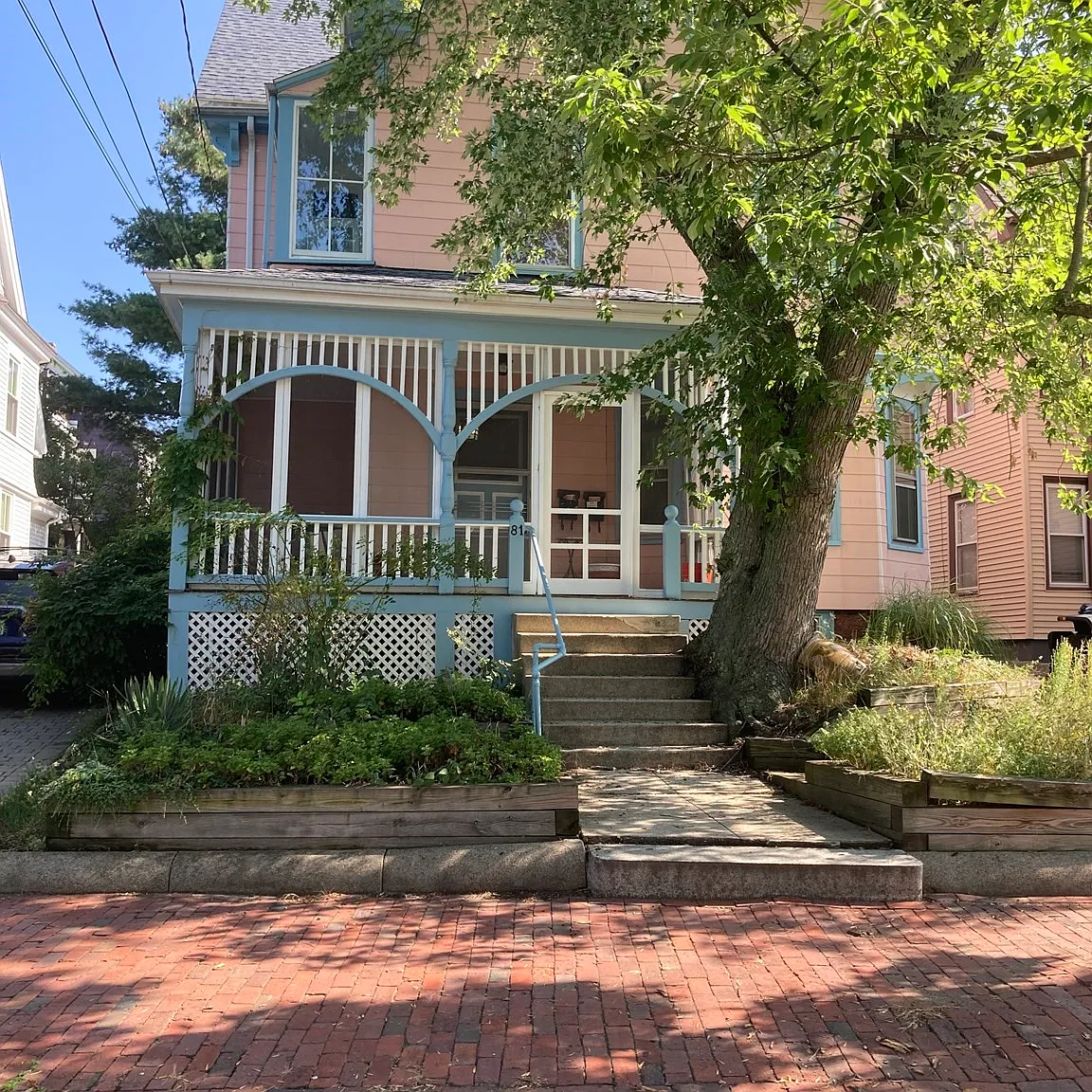 5 bed, 2.5 bath, 1775 sqft, $5,400 — Photo 1