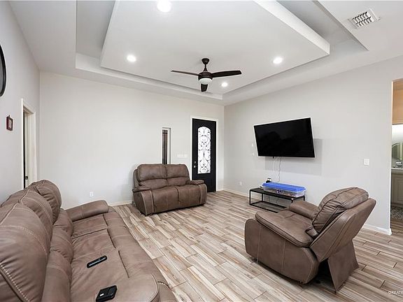 3rd image of 1213 Palazzo Dr