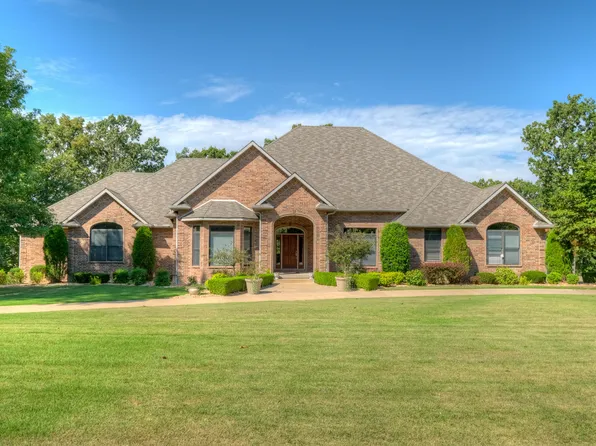 4522 Goldfinch Road, Joplin, MO 64804