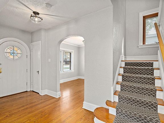 4th image of 4096 Holly Hills Blvd