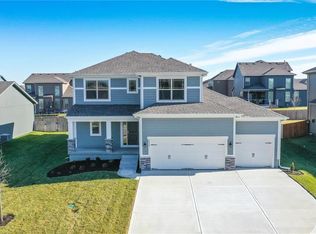 4427 SW Amethyst Dr, Lees Summit, MO 64082