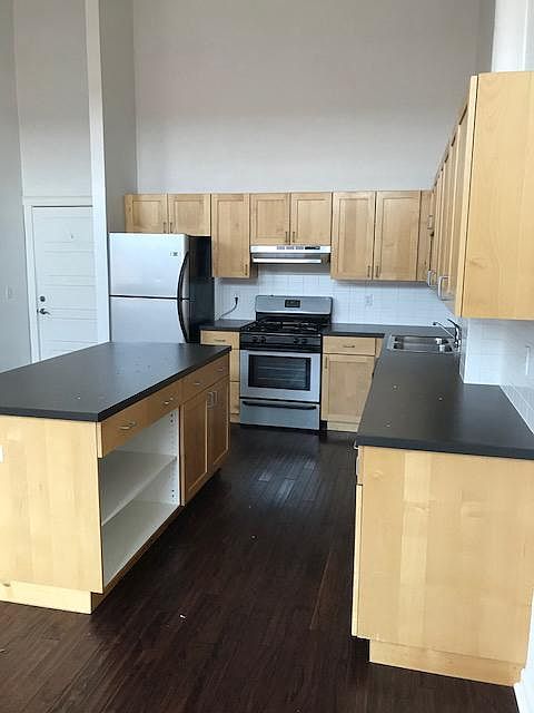 1st image of 1029 W 1st Ave APT 505