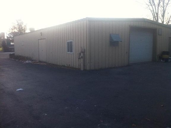3rd image of 7458 Jensen Blvd