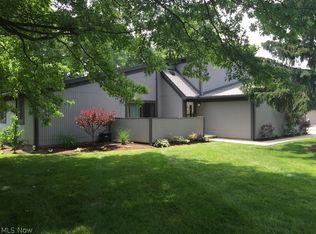 35222 S Turtle Trl APT D, Willoughby, OH 44094