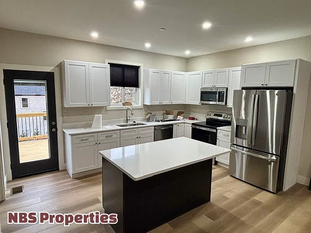 Emerson Way - 112 — Photo 4
