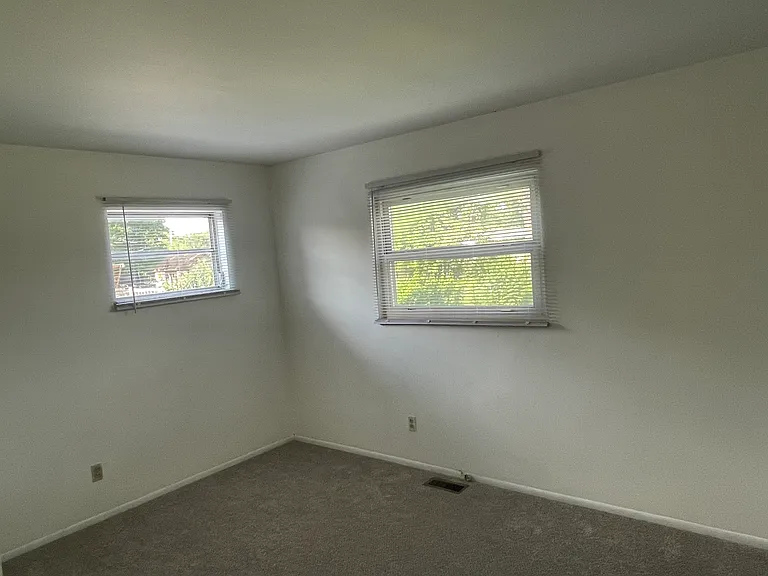 1690 Newfield Rd — Photo 14