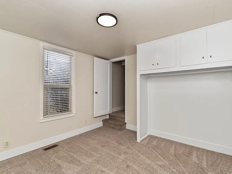 2500 W Madison Ave — Photo 21