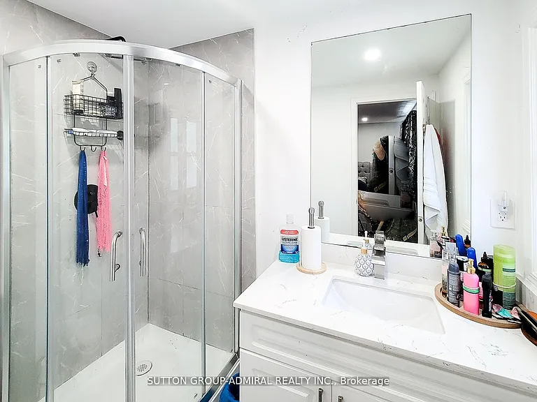 2 Royalwood Ct #52 — Photo 19