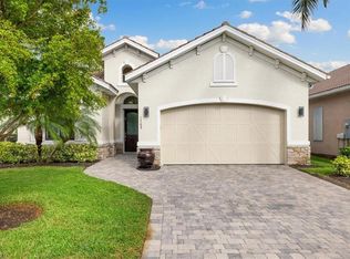 1509 Serrano Cir, Naples, FL 34105