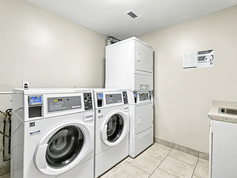 645 Village Green Ave — Photo 25