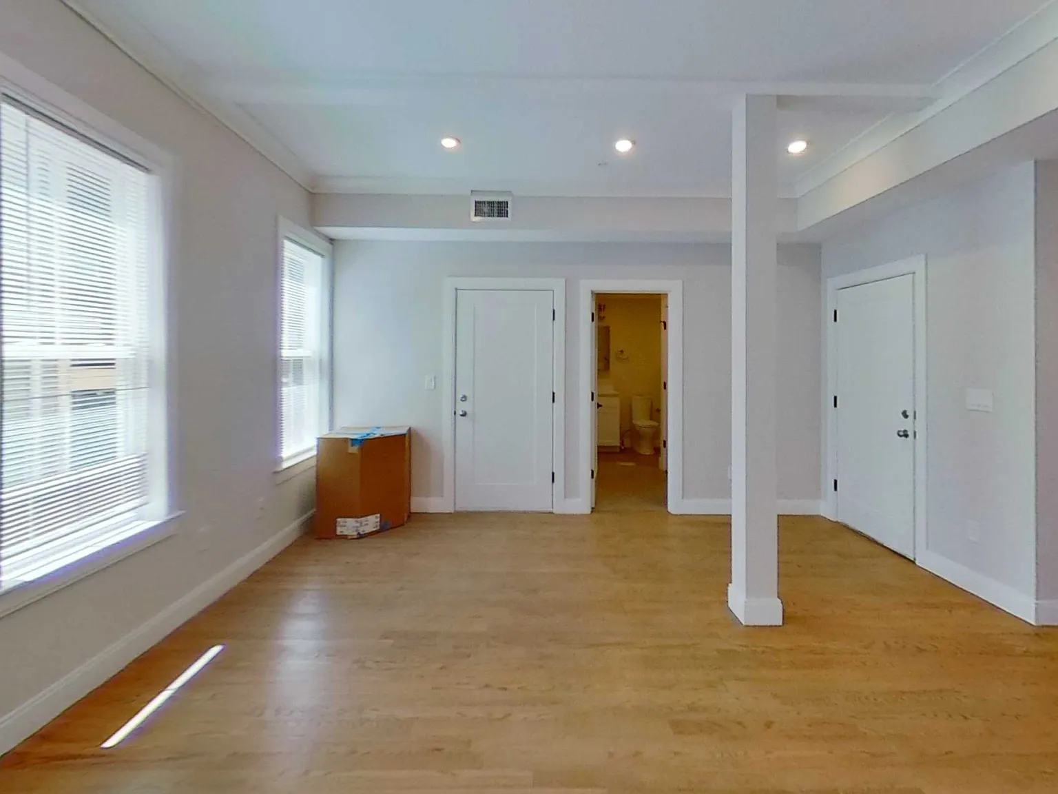 3 bed, $4,375 — Photo 4