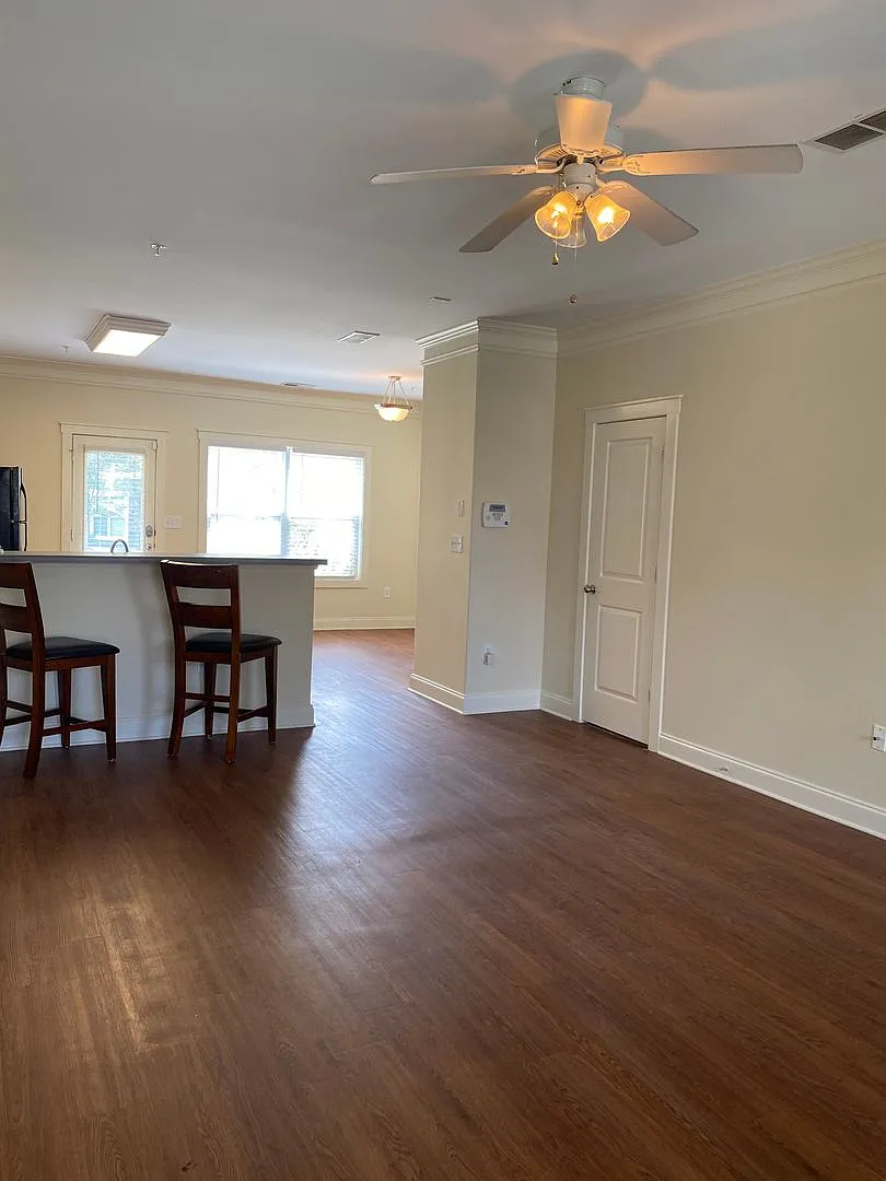 The Retreat 2 Bed 2 bath Cottage — Photo 3