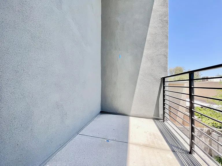 1247 E Colter St #11 — Photo 39