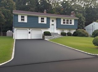 205 Evelyn St, Watertown, CT 06779