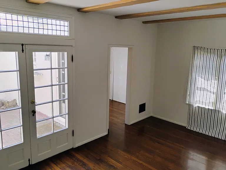 6264 W Olympic Blvd — Photo 29