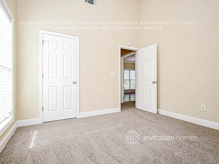 220 Hedgewood Dr — Photo 12