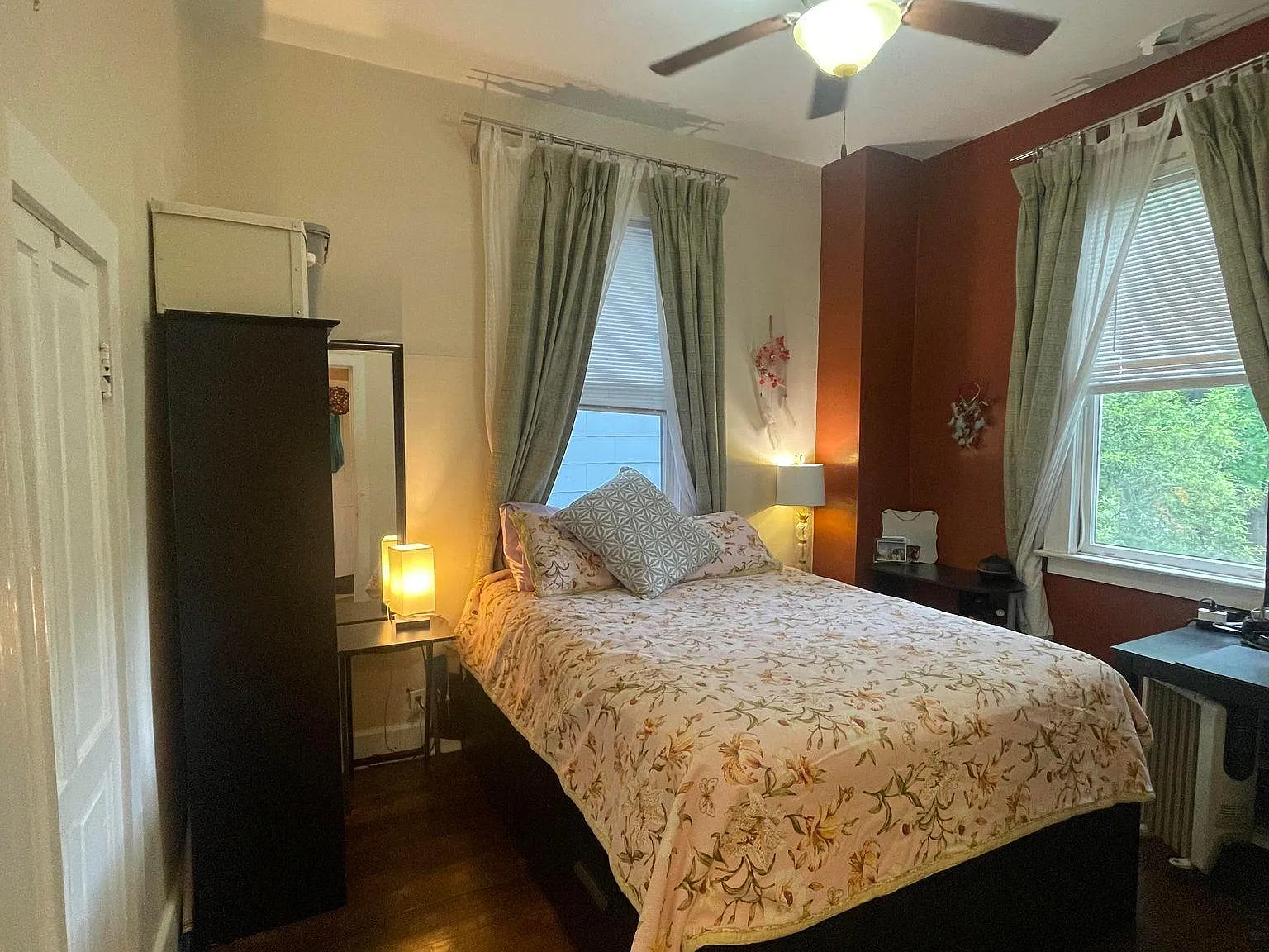 1 bed, 850 sqft, $1,750 — Photo 2