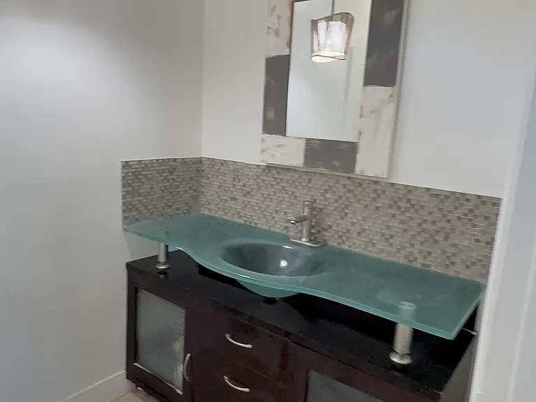 Master Bath/Rented