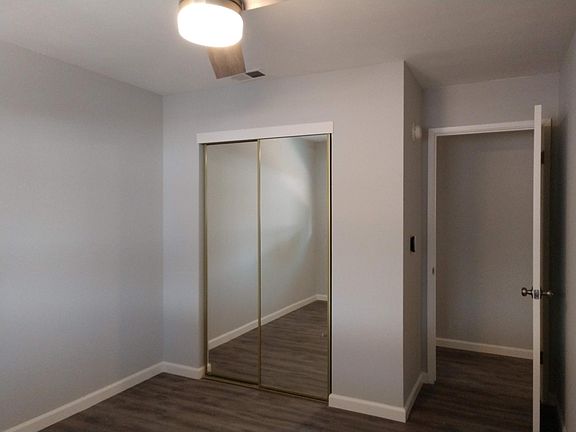 5th image of 943 S Park Victoria Dr
