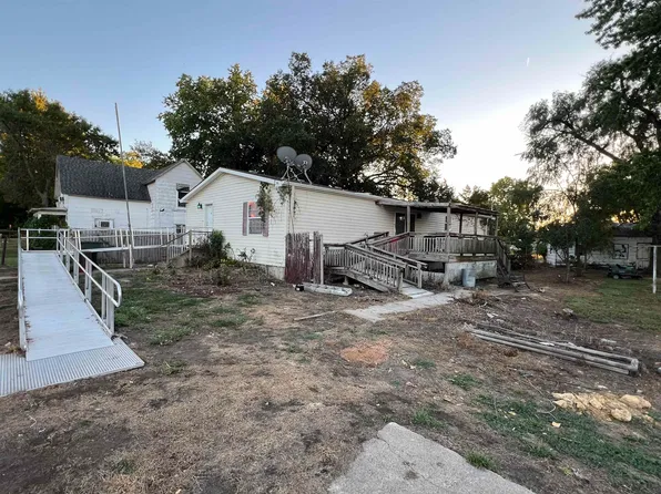 310 S Denver Ave, Hastings, NE 68901