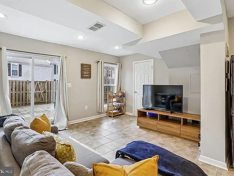 13036 Mill House Ct — Photo 7