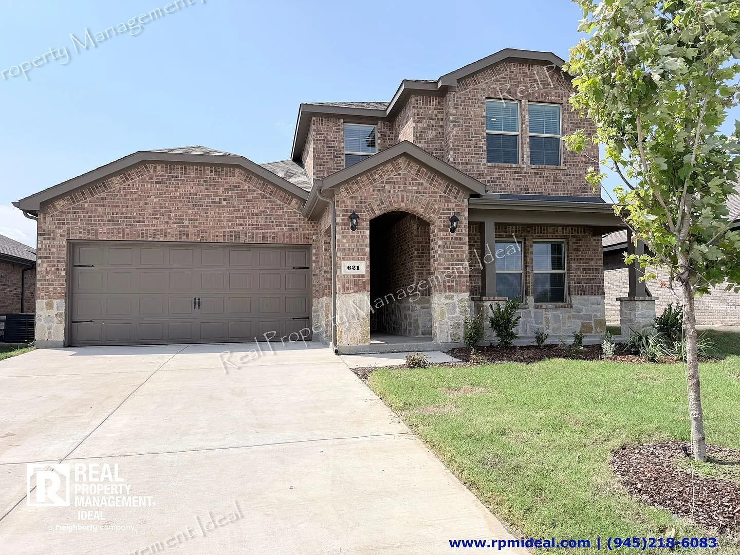 4 bed, 3.0 bath, 2235 sqft, $2,249 — Photo 1