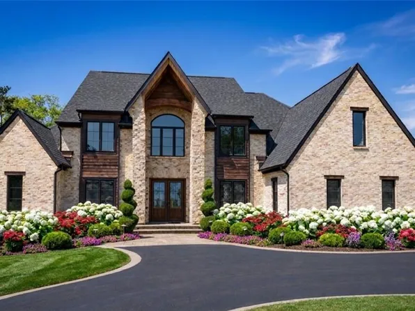 215 Traditions Dr, Alpharetta, GA 30004