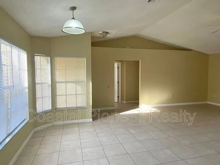 5156 Florentine Ct — Photo 4