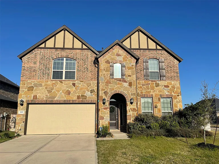 1915 Orchard Berry Ln — Photo 1