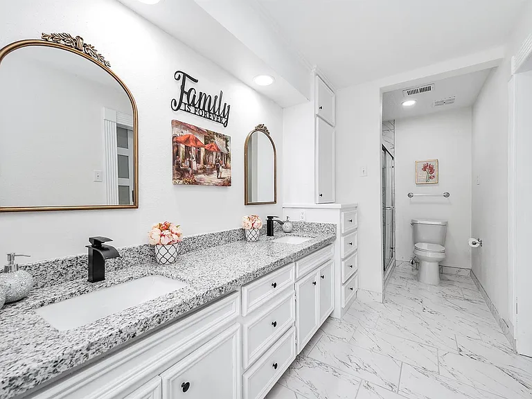 13407 Wells River Dr — Photo 22