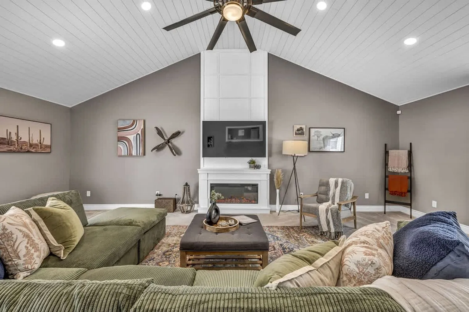 3 bed, 1.0 bath, 1506 sqft, $5,904 — Photo 1